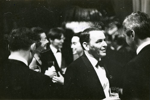 [Frank Sinatra: A man and his music. Ella - Jobim]
